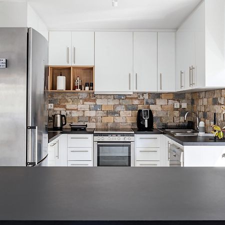 The Black Marble - Sea View, 2Br, 2Ba By Bnc Athens Ngoại thất bức ảnh